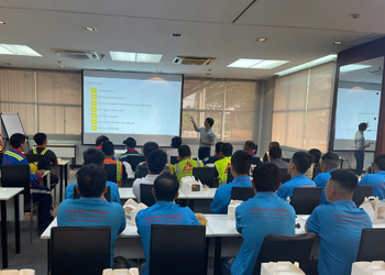 CÁC LỚP HUẤN LUYỆN AN TOÀN TẠI CTY KHÁCH HÀNG